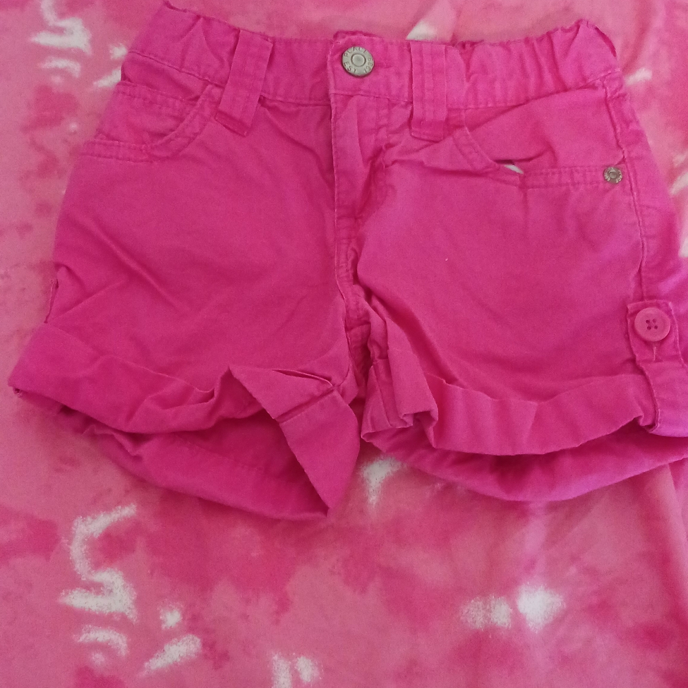The Children's Place Hot Pink Girls' Shorts Size 6  A-30